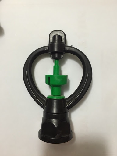 Khái niệm béc tưới cây xoay